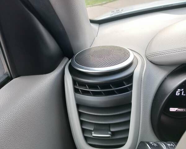 Желтый Киа Soul, объемом двигателя 0 л и пробегом 91 тыс. км за 7559 $, фото 72 на Automoto.ua