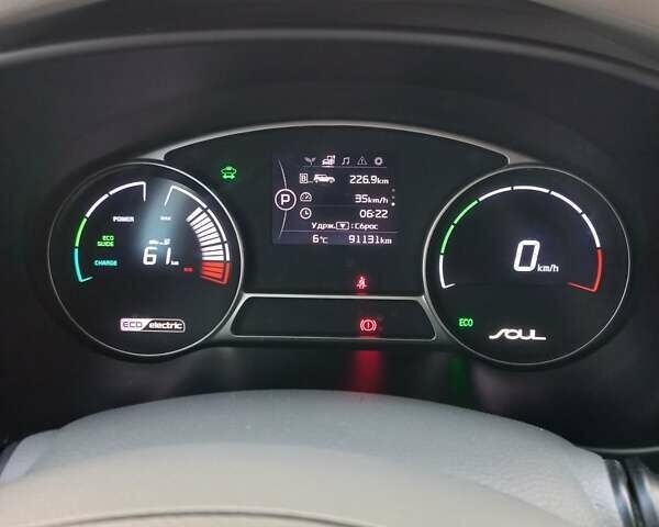 Желтый Киа Soul, объемом двигателя 0 л и пробегом 91 тыс. км за 7559 $, фото 64 на Automoto.ua