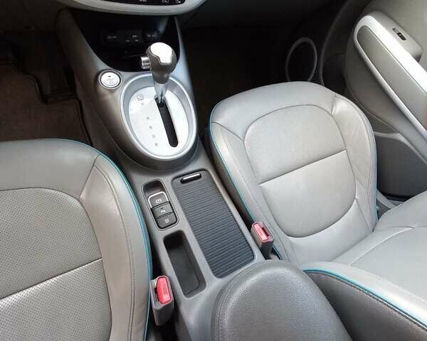 Желтый Киа Soul, объемом двигателя 0 л и пробегом 91 тыс. км за 7559 $, фото 45 на Automoto.ua