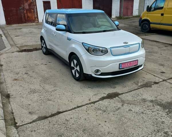 Желтый Киа Soul, объемом двигателя 0 л и пробегом 91 тыс. км за 7559 $, фото 1 на Automoto.ua