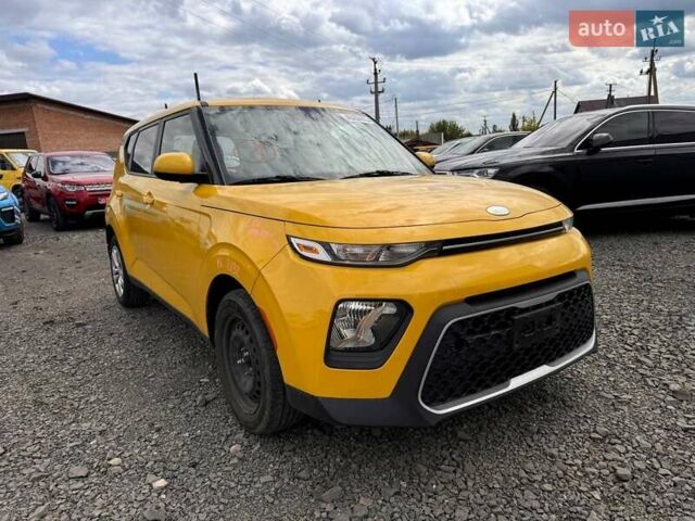 Желтый Киа Soul, объемом двигателя 2 л и пробегом 58 тыс. км за 11900 $, фото 1 на Automoto.ua