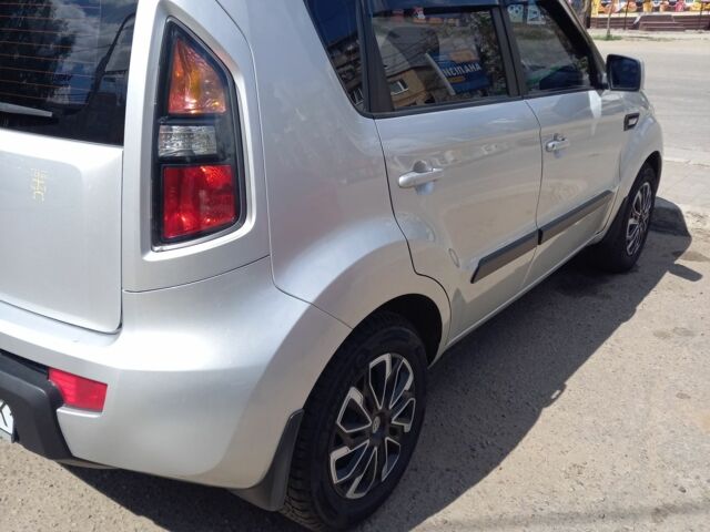 Сірий Кіа Soul, об'ємом двигуна 1.6 л та пробігом 175 тис. км за 7999 $, фото 4 на Automoto.ua