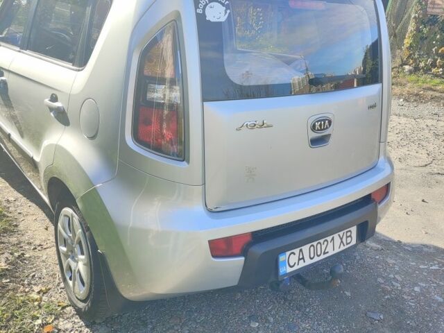 Сірий Кіа Soul, об'ємом двигуна 1.6 л та пробігом 209 тис. км за 7800 $, фото 9 на Automoto.ua