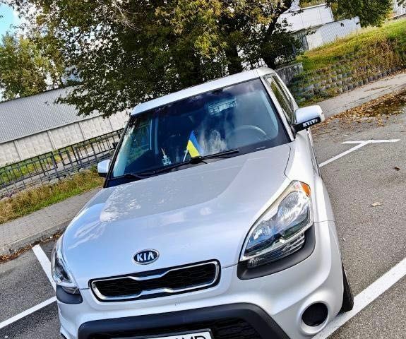 Сірий Кіа Soul, об'ємом двигуна 1.6 л та пробігом 184 тис. км за 8500 $, фото 3 на Automoto.ua