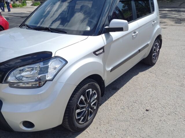 Сірий Кіа Soul, об'ємом двигуна 1.6 л та пробігом 175 тис. км за 7999 $, фото 1 на Automoto.ua