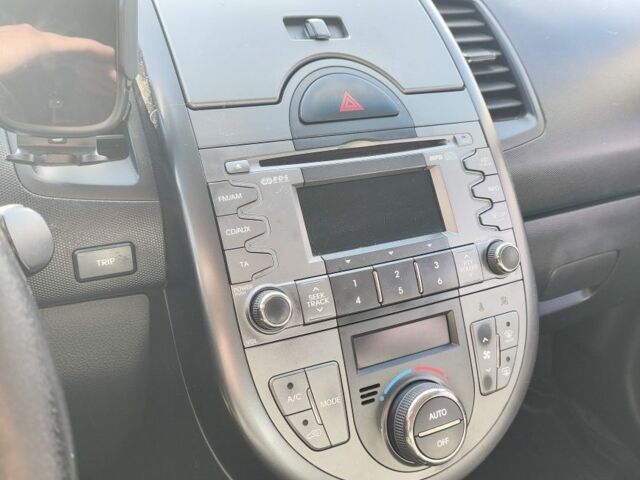 Сірий Кіа Soul, об'ємом двигуна 1.6 л та пробігом 209 тис. км за 7800 $, фото 13 на Automoto.ua