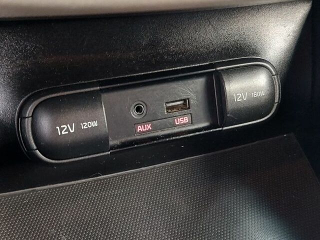 Сірий Кіа Soul, об'ємом двигуна 2 л та пробігом 178 тис. км за 10800 $, фото 9 на Automoto.ua