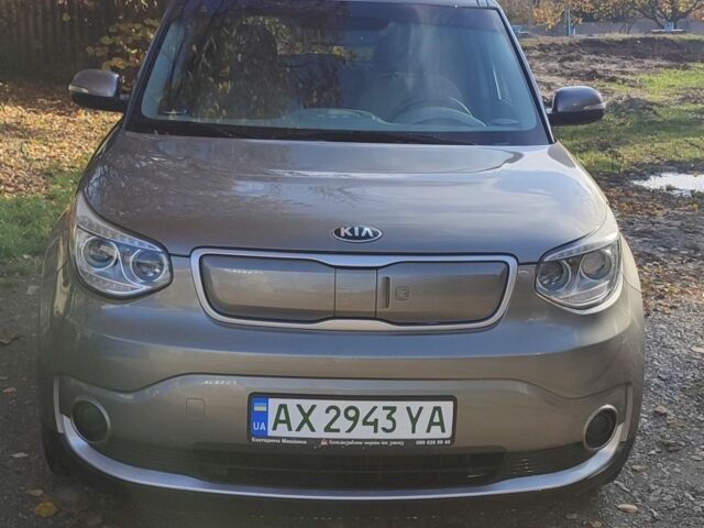 Серый Киа Soul, объемом двигателя 0 л и пробегом 78 тыс. км за 7100 $, фото 2 на Automoto.ua