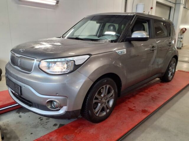 Серый Киа Soul, объемом двигателя 0 л и пробегом 89 тыс. км за 7500 $, фото 1 на Automoto.ua