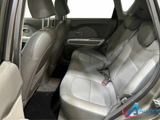 Серый Киа Soul, объемом двигателя 0 л и пробегом 64 тыс. км за 7500 $, фото 9 на Automoto.ua