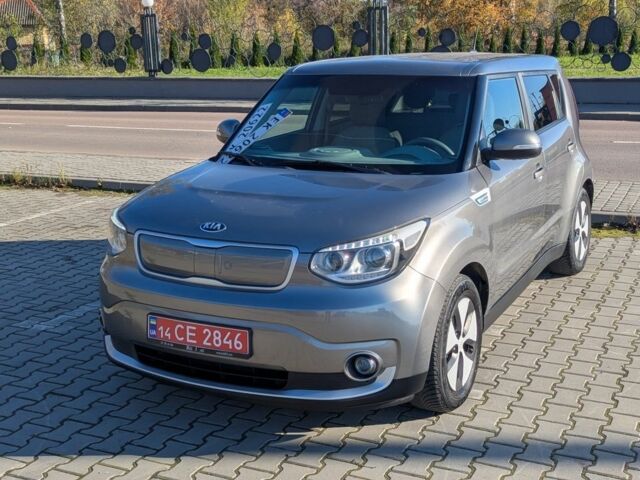 Серый Киа Soul, объемом двигателя 0 л и пробегом 160 тыс. км за 5400 $, фото 1 на Automoto.ua