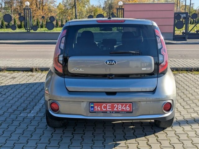 Серый Киа Soul, объемом двигателя 0 л и пробегом 160 тыс. км за 5400 $, фото 4 на Automoto.ua