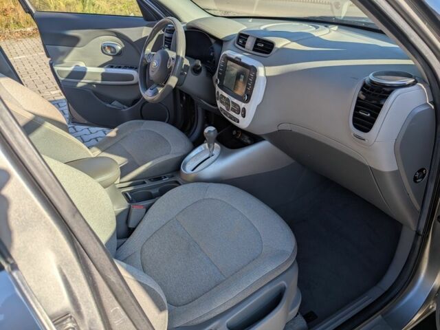 Серый Киа Soul, объемом двигателя 0 л и пробегом 160 тыс. км за 5400 $, фото 6 на Automoto.ua