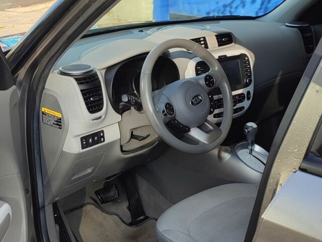 Серый Киа Soul, объемом двигателя 0 л и пробегом 78 тыс. км за 7100 $, фото 12 на Automoto.ua