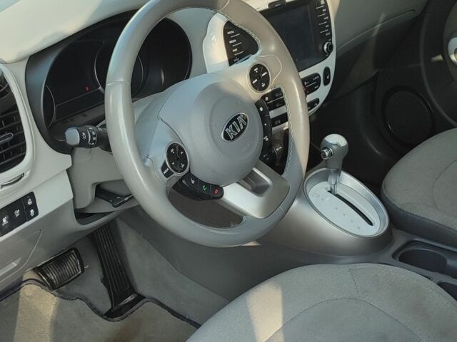 Серый Киа Soul, объемом двигателя 0 л и пробегом 78 тыс. км за 7100 $, фото 18 на Automoto.ua