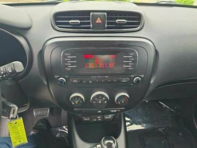 Сірий Кіа Soul, об'ємом двигуна 1.6 л та пробігом 95 тис. км за 2300 $, фото 6 на Automoto.ua
