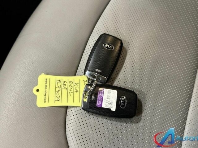 Серый Киа Soul, объемом двигателя 0 л и пробегом 64 тыс. км за 7500 $, фото 10 на Automoto.ua