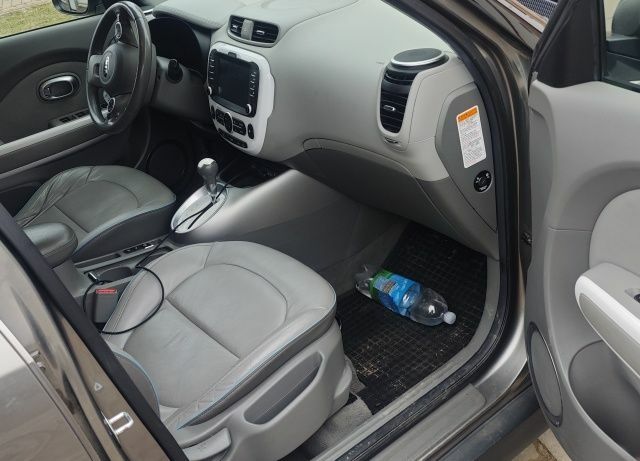Серый Киа Soul, объемом двигателя 0 л и пробегом 149 тыс. км за 6600 $, фото 9 на Automoto.ua
