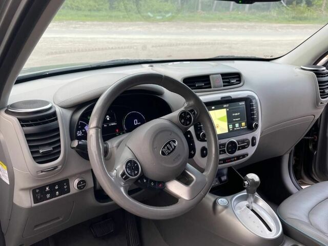 Серый Киа Soul, объемом двигателя 0 л и пробегом 117 тыс. км за 6500 $, фото 6 на Automoto.ua