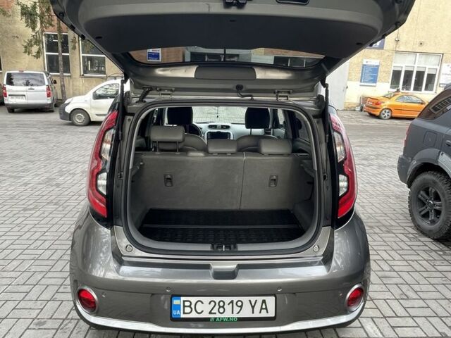 Сірий Кіа Soul, об'ємом двигуна 0 л та пробігом 134 тис. км за 11500 $, фото 5 на Automoto.ua