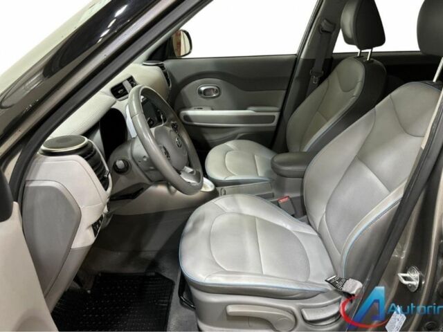 Серый Киа Soul, объемом двигателя 0 л и пробегом 64 тыс. км за 7500 $, фото 8 на Automoto.ua