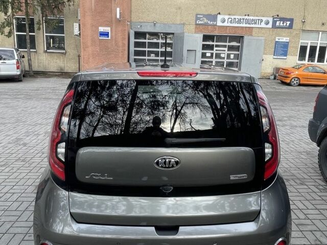 Сірий Кіа Soul, об'ємом двигуна 0 л та пробігом 134 тис. км за 11500 $, фото 4 на Automoto.ua