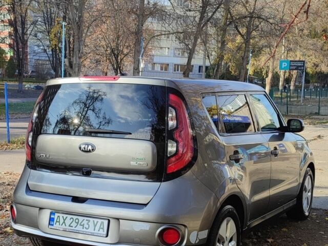 Серый Киа Soul, объемом двигателя 0 л и пробегом 78 тыс. км за 7100 $, фото 7 на Automoto.ua