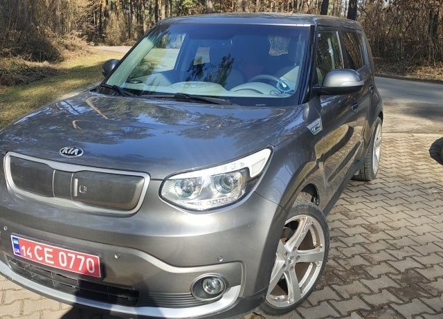 Серый Киа Soul, объемом двигателя 0 л и пробегом 149 тыс. км за 6600 $, фото 1 на Automoto.ua