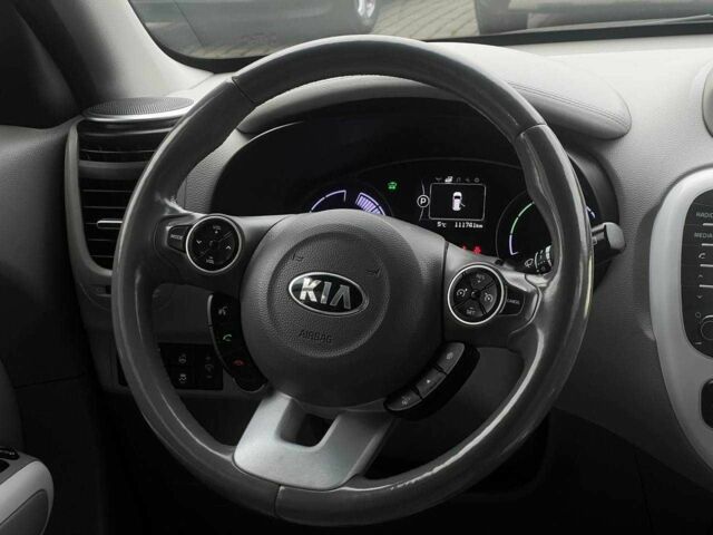 Серый Киа Soul, объемом двигателя 0 л и пробегом 111 тыс. км за 7200 $, фото 14 на Automoto.ua