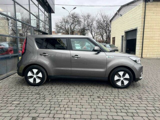 Серый Киа Soul, объемом двигателя 0 л и пробегом 111 тыс. км за 7200 $, фото 7 на Automoto.ua