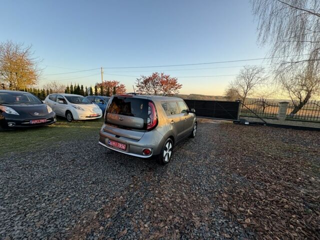 Серый Киа Soul, объемом двигателя 0 л и пробегом 99 тыс. км за 6000 $, фото 14 на Automoto.ua