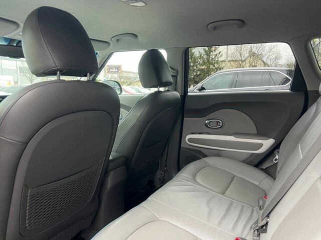 Серый Киа Soul, объемом двигателя 0 л и пробегом 111 тыс. км за 7200 $, фото 22 на Automoto.ua