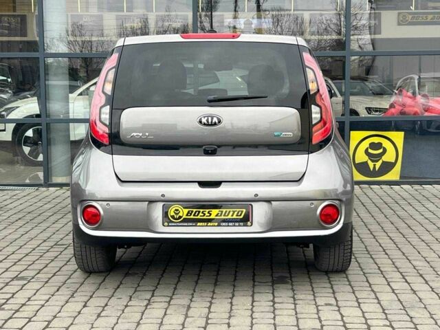 Серый Киа Soul, объемом двигателя 0 л и пробегом 111 тыс. км за 7200 $, фото 5 на Automoto.ua