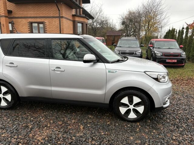 Сірий Кіа Soul, об'ємом двигуна 0 л та пробігом 113 тис. км за 6100 $, фото 11 на Automoto.ua