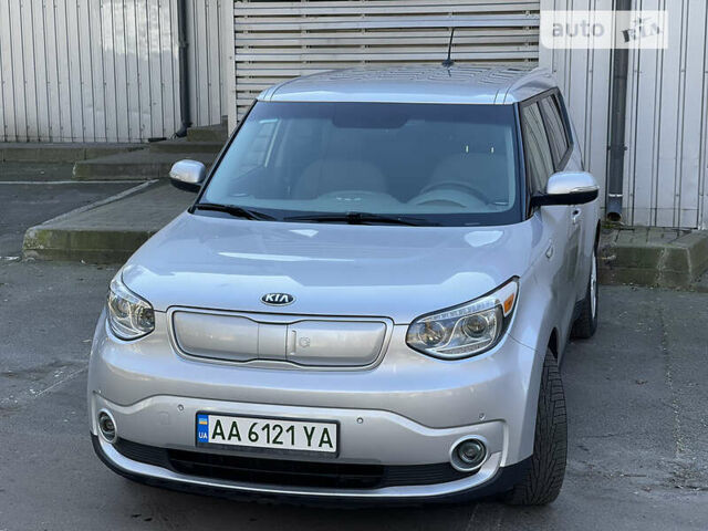 Сірий Кіа Soul, об'ємом двигуна 0 л та пробігом 106 тис. км за 9200 $, фото 1 на Automoto.ua