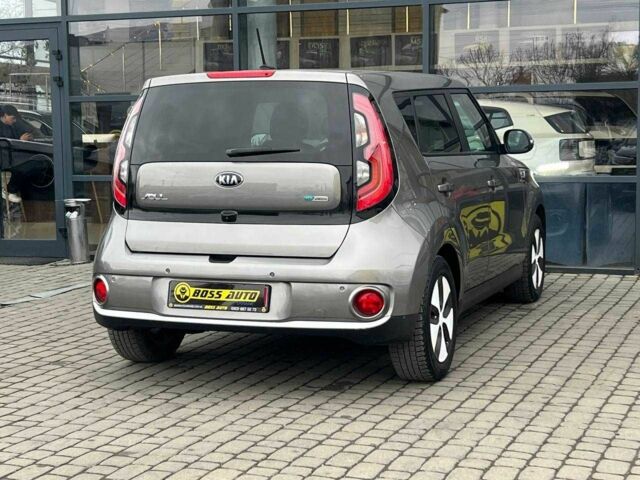 Серый Киа Soul, объемом двигателя 0 л и пробегом 111 тыс. км за 7200 $, фото 6 на Automoto.ua