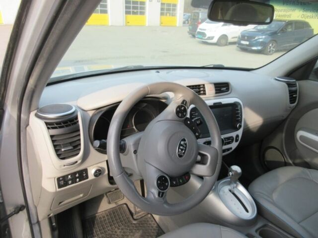 Серый Киа Soul, объемом двигателя 0 л и пробегом 117 тыс. км за 7999 $, фото 7 на Automoto.ua