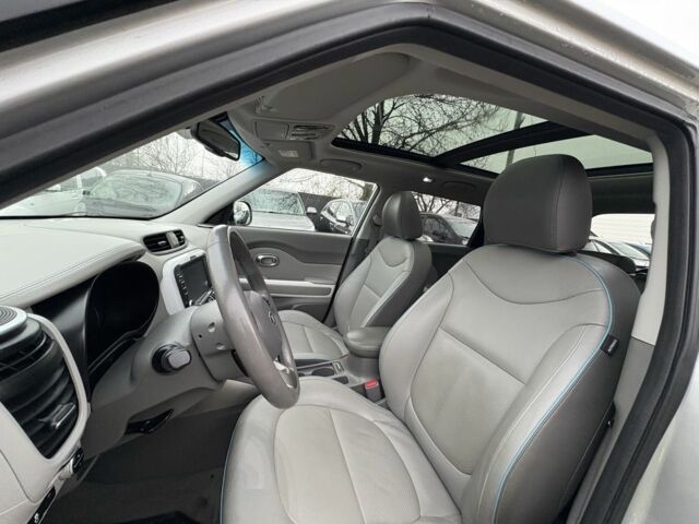 Сірий Кіа Soul, об'ємом двигуна 0 л та пробігом 113 тис. км за 6100 $, фото 21 на Automoto.ua