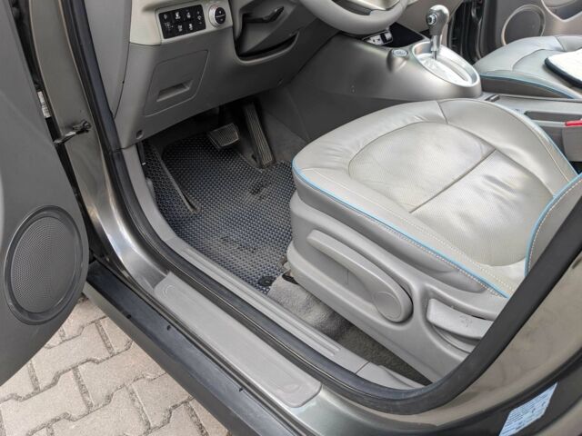 Сірий Кіа Soul, об'ємом двигуна 0 л та пробігом 130 тис. км за 11300 $, фото 13 на Automoto.ua