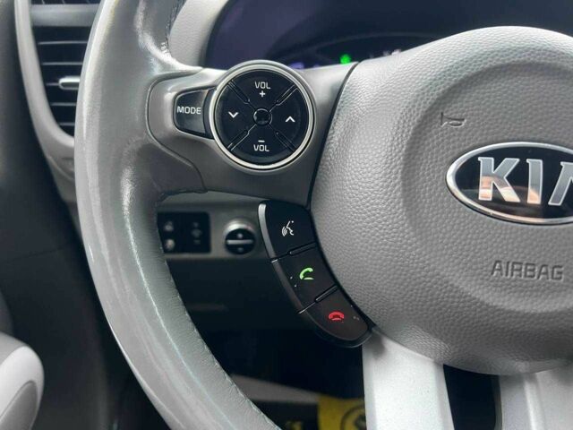 Серый Киа Soul, объемом двигателя 0 л и пробегом 111 тыс. км за 7200 $, фото 12 на Automoto.ua