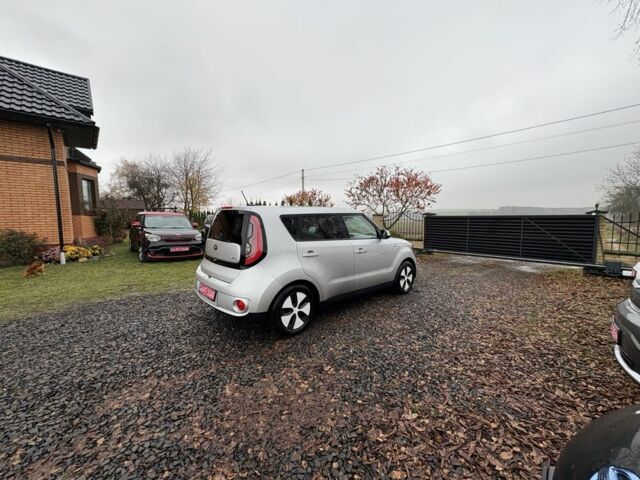 Сірий Кіа Soul, об'ємом двигуна 0 л та пробігом 113 тис. км за 6100 $, фото 4 на Automoto.ua