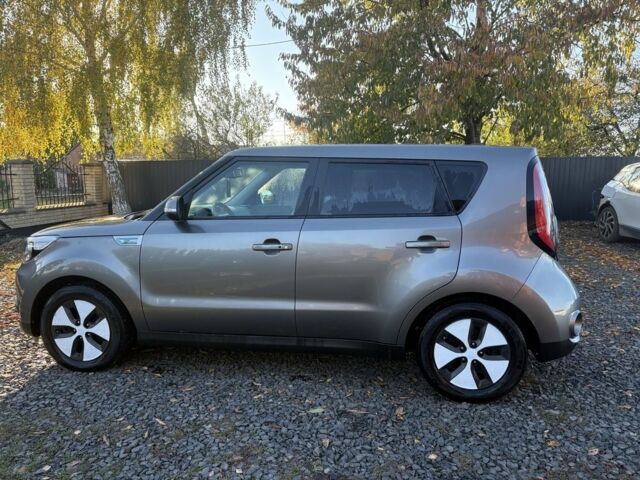 Киа Soul 2016 в Луцке на Automoto.ua Серый Киа Soul, объемом двигателя 0 л и пробегом 99 тыс. км за 6100 $, фото 7 на Automoto.ua