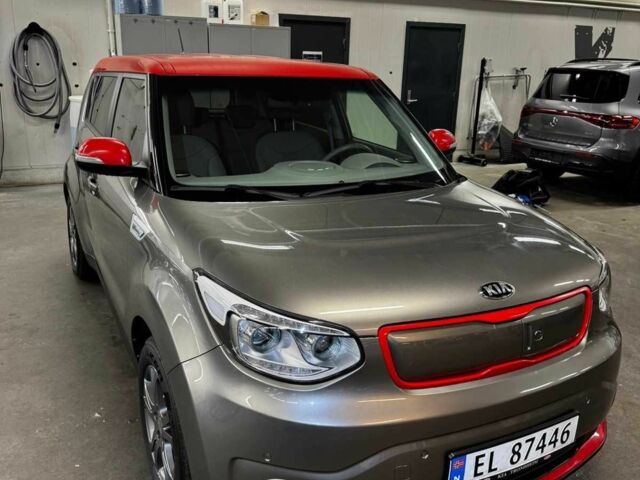 Серый Киа Soul, объемом двигателя 0 л и пробегом 65 тыс. км за 4700 $, фото 12 на Automoto.ua