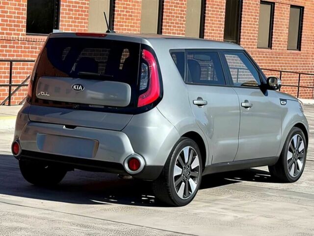 Серый Киа Soul, объемом двигателя 2 л и пробегом 73 тыс. км за 4400 $, фото 4 на Automoto.ua