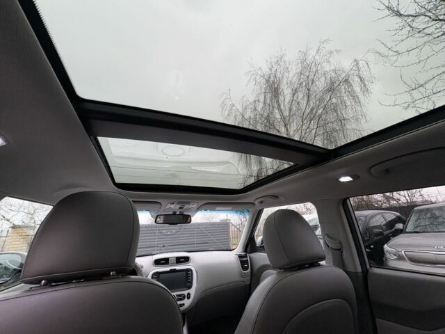 Сірий Кіа Soul, об'ємом двигуна 0 л та пробігом 113 тис. км за 6100 $, фото 20 на Automoto.ua