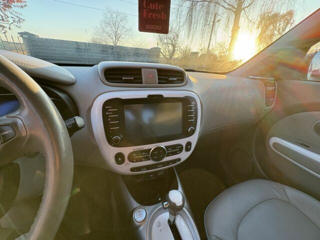 Серый Киа Soul, объемом двигателя 0 л и пробегом 99 тыс. км за 6000 $, фото 22 на Automoto.ua