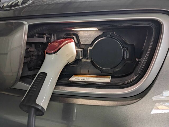 Сірий Кіа Soul, об'ємом двигуна 0 л та пробігом 130 тис. км за 11300 $, фото 23 на Automoto.ua