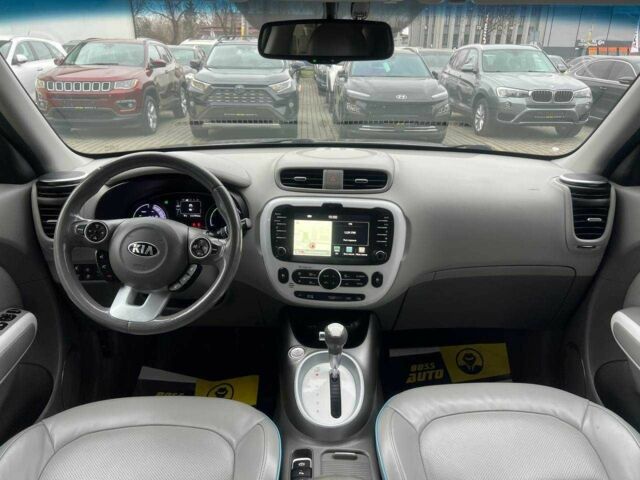 Серый Киа Soul, объемом двигателя 0 л и пробегом 111 тыс. км за 7200 $, фото 10 на Automoto.ua