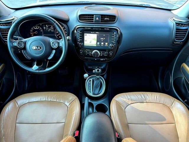 Сірий Кіа Soul, об'ємом двигуна 2 л та пробігом 77 тис. км за 7200 $, фото 10 на Automoto.ua
