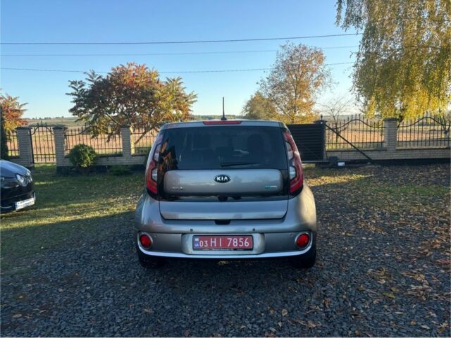 Киа Soul 2016 в Луцке на Automoto.ua Серый Киа Soul, объемом двигателя 0 л и пробегом 99 тыс. км за 6100 $, фото 5 на Automoto.ua